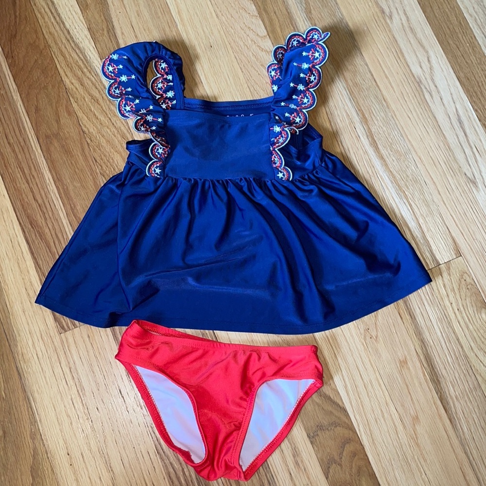 EUC Adorable Cat & Jack Patriotic tankini - 5T